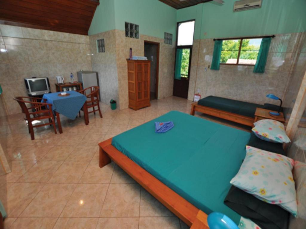 Wreck Divers & Restaurant Resort Tulamben (Bali)