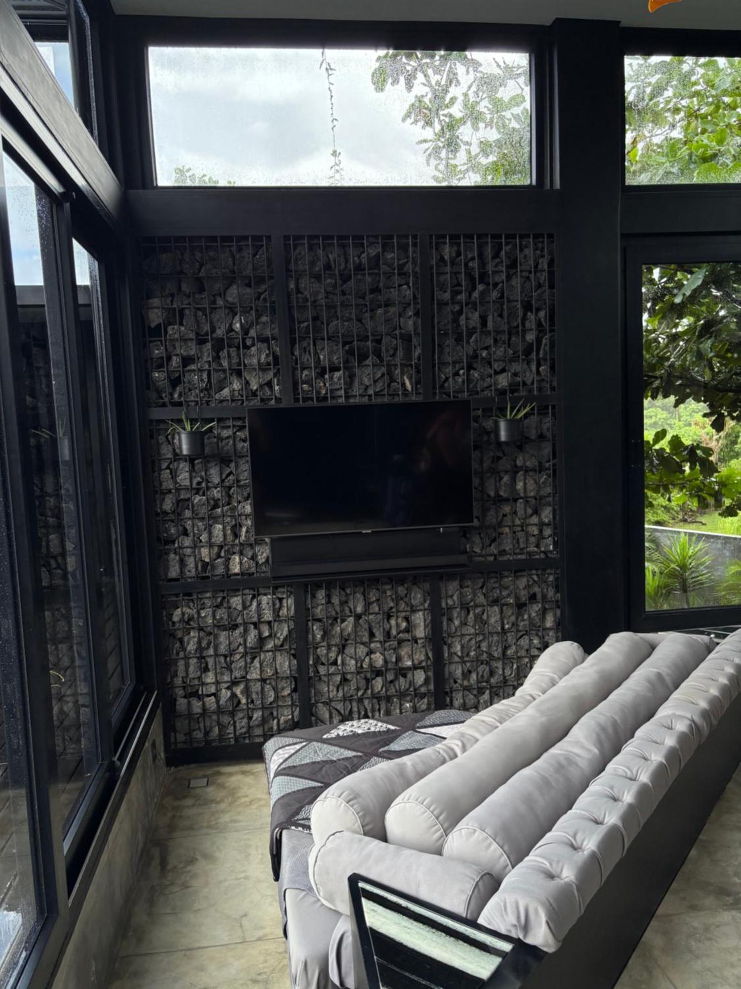 Polpo Nero Homestay *