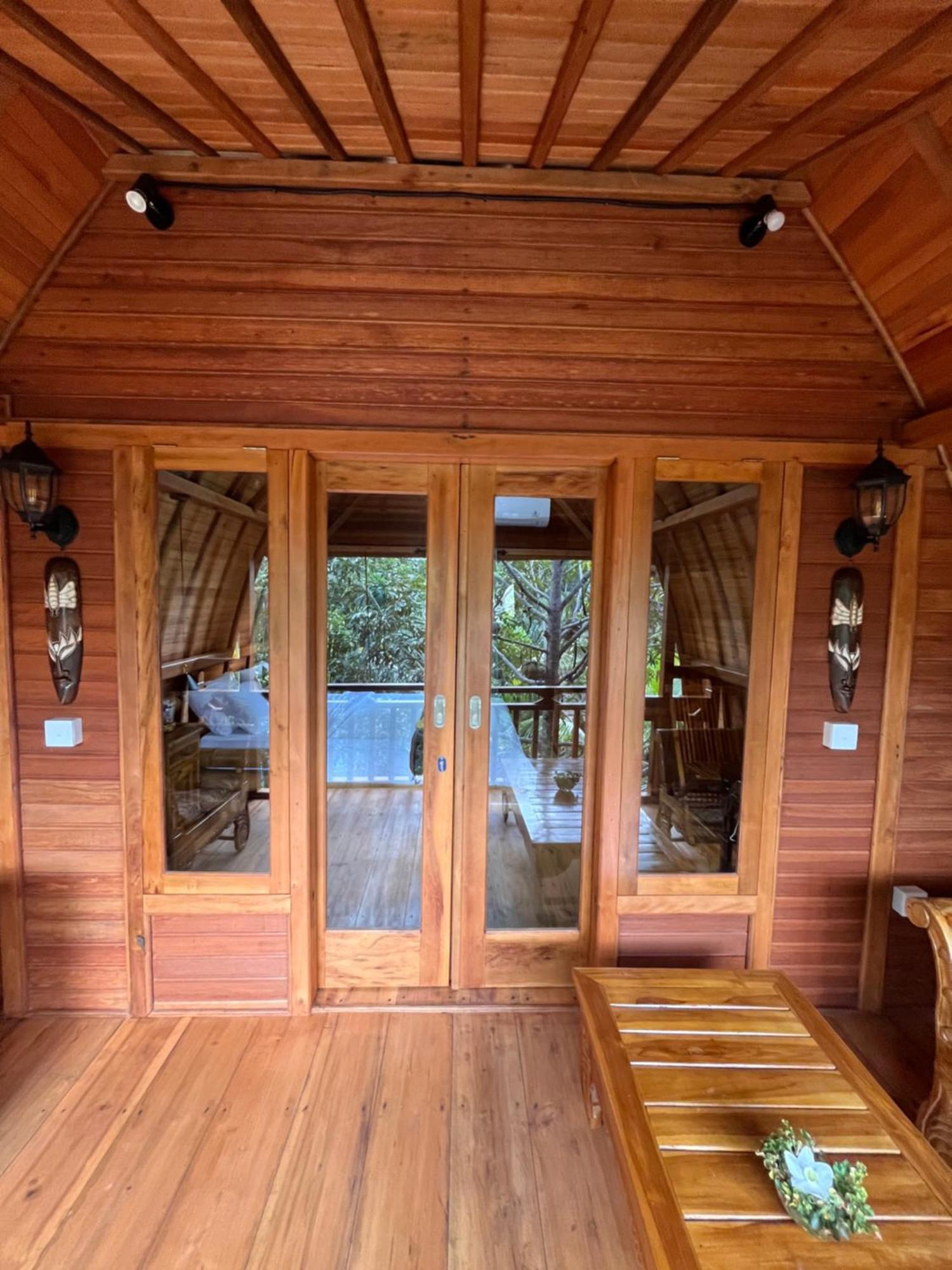 Khrisna Hs And Guest house 2*