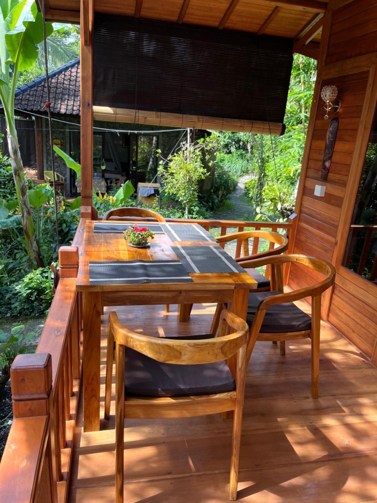 Khrisna Hs And Sidemen (Bali)