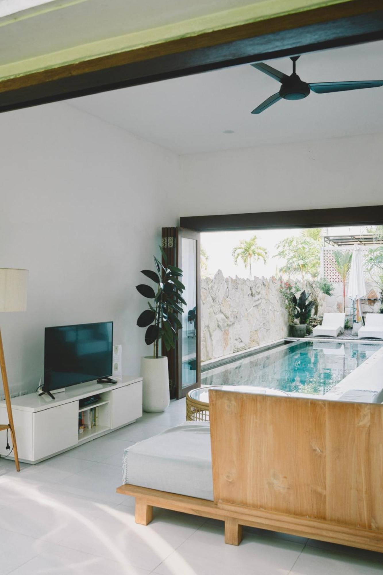 Bed & Breakfast Three Palms Surf & Medewi *
