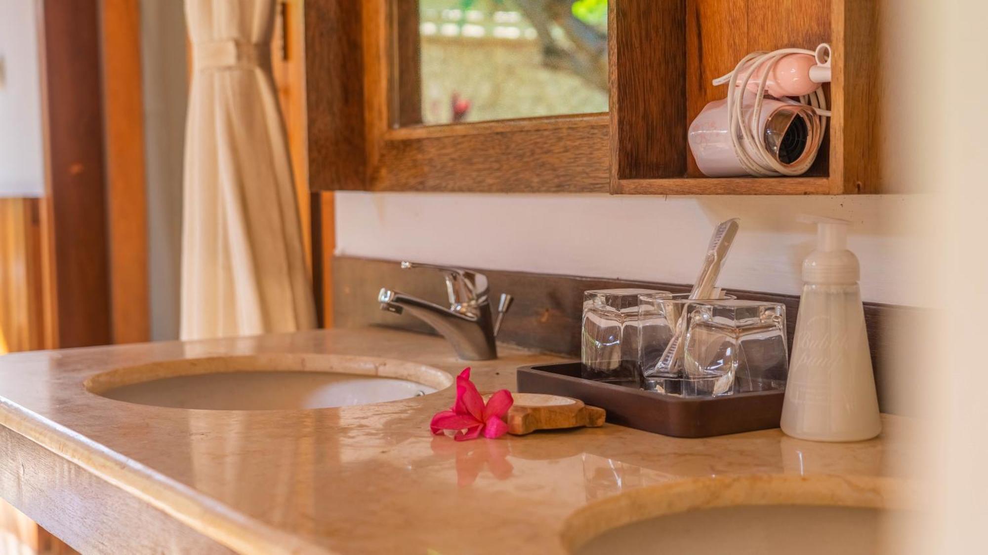 Hotel Sari Bumi Menjangan 3*