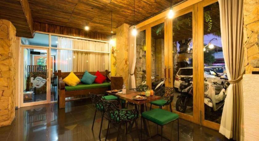 Hadi Poetra Kuta (Bali)