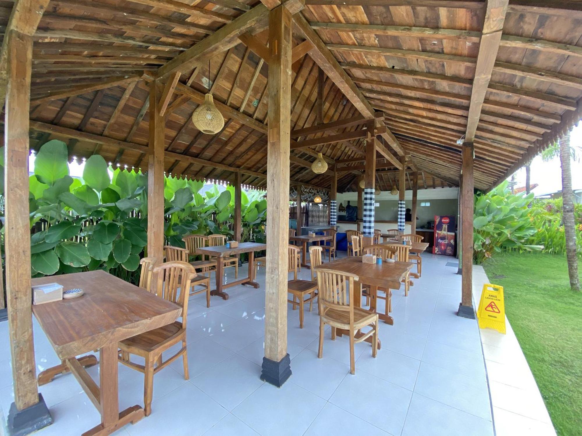 Tenda mewah Paddy's Glamping Munggu