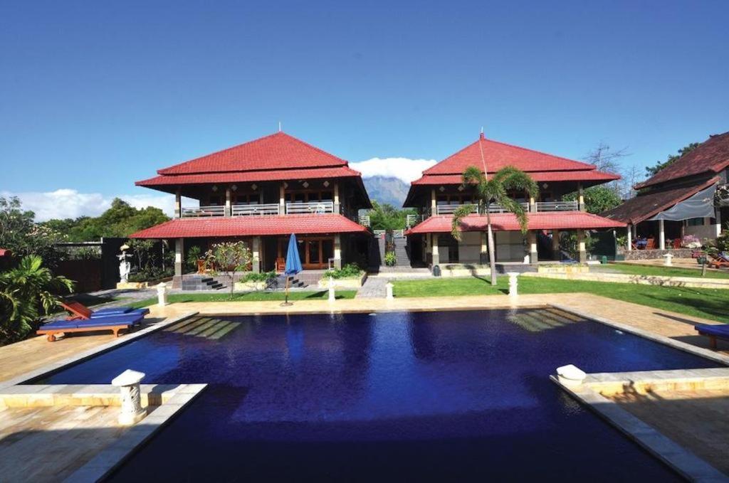 Wreck Divers & Restaurant Resort Tulamben (Bali)