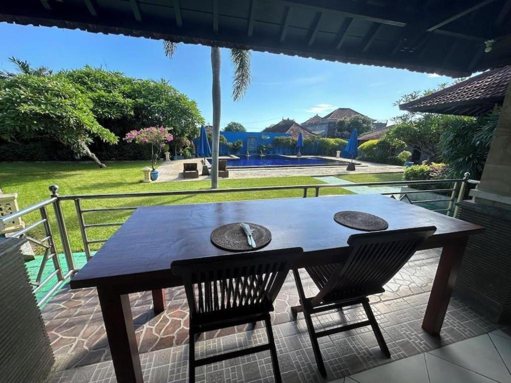 Resort Wreck Divers & Restaurant