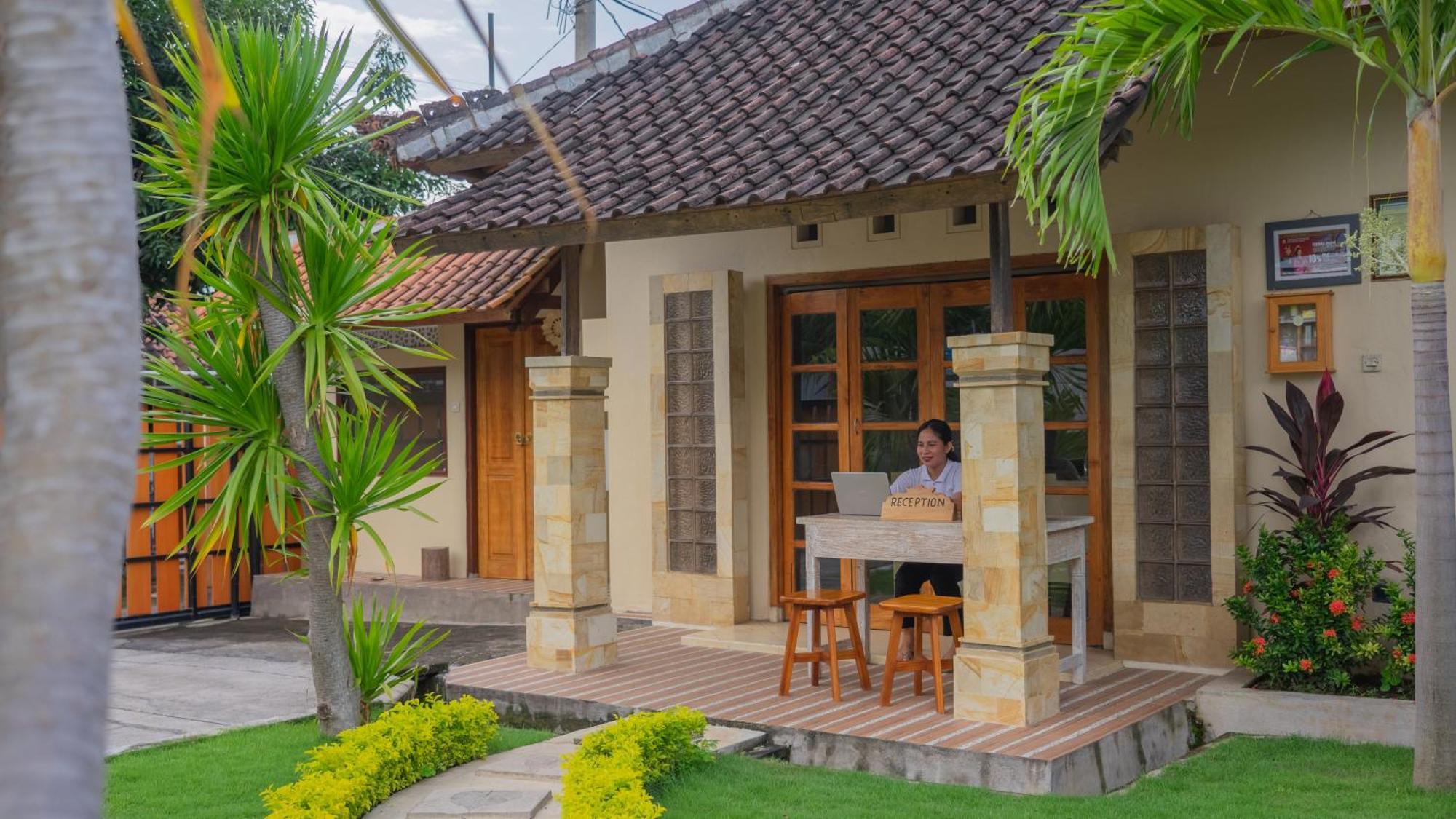 Sari Bumi Menjangan Hotel