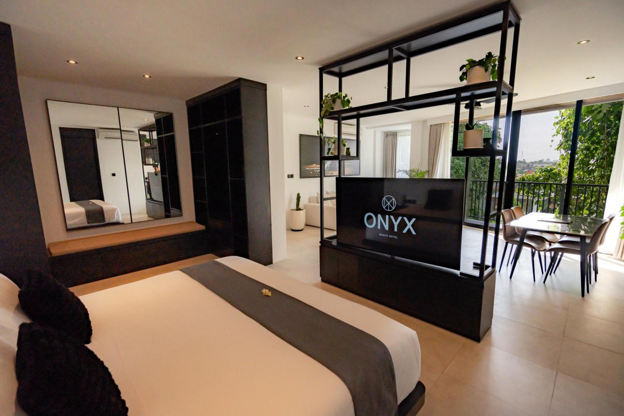 Aparthotel Onyx 5*