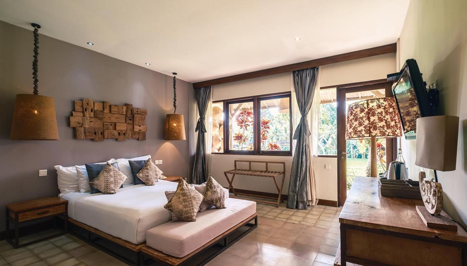 Mathis Retreat 4*