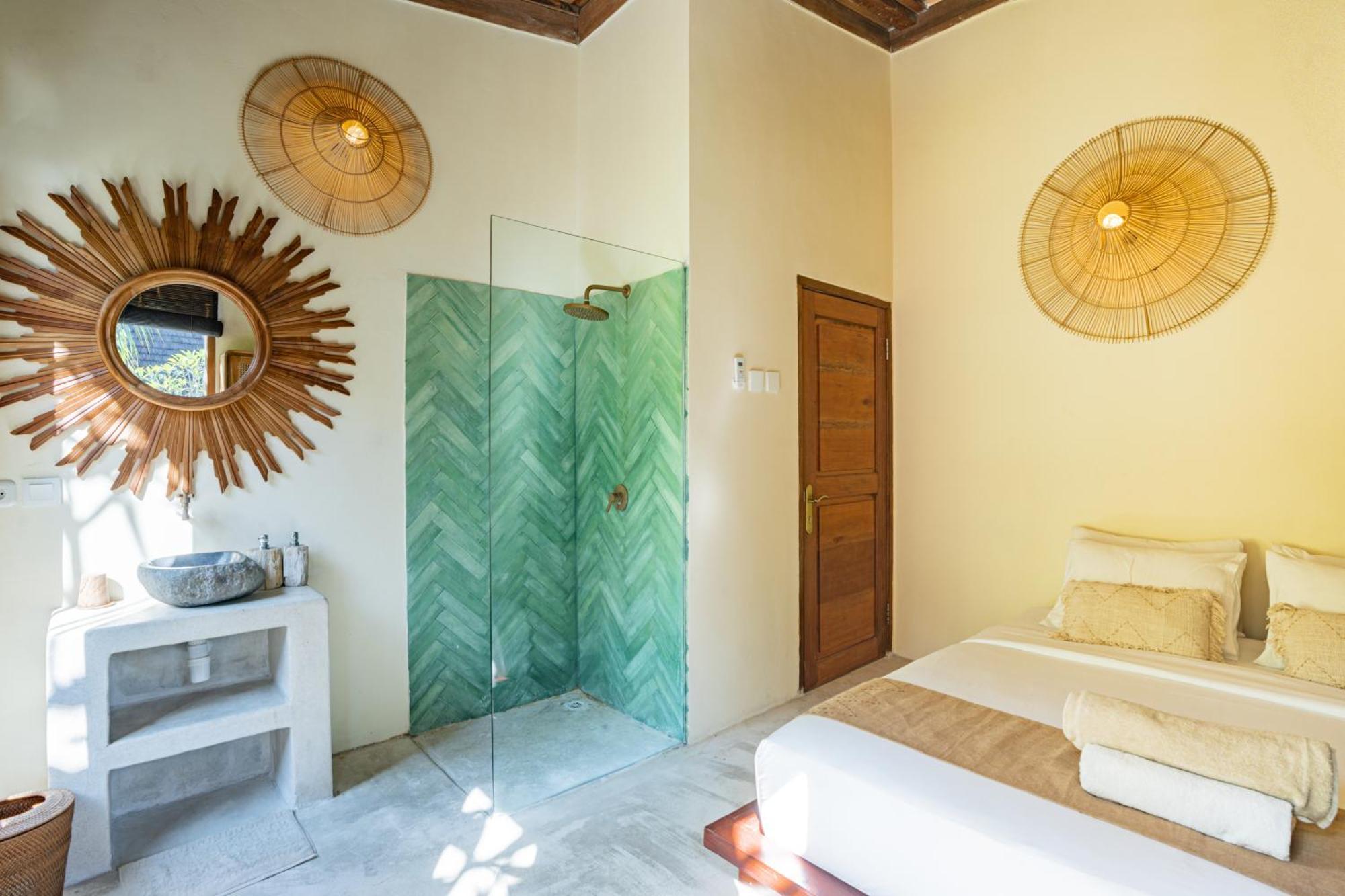 Sunset House Ceningan, 10 Person Beachview Private Villa Nusa Lembongan (Bali)