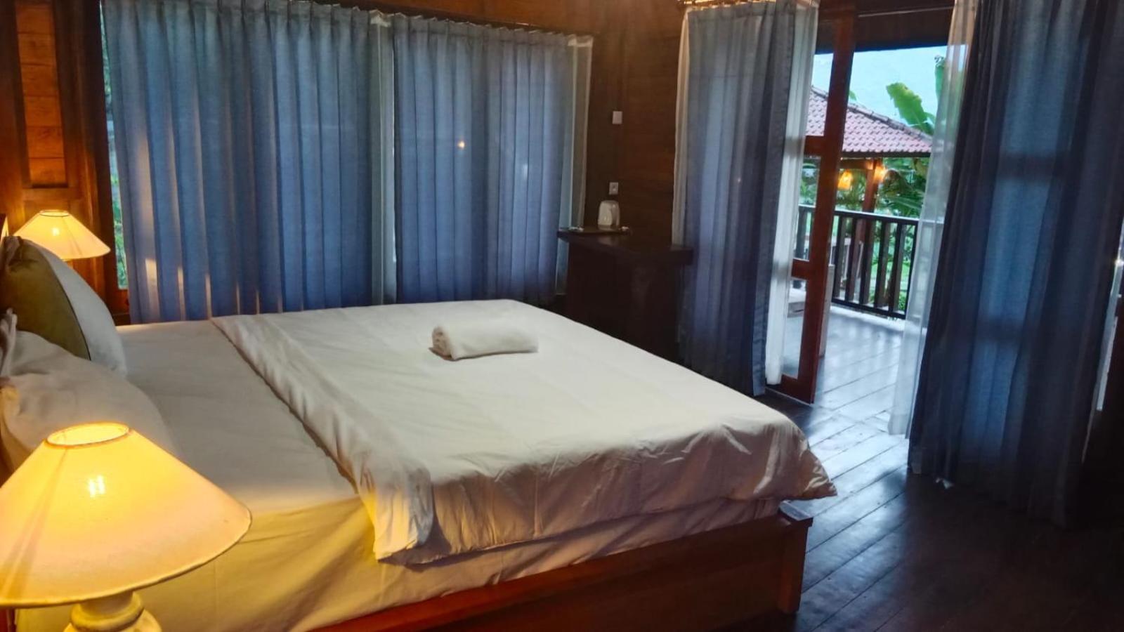Medukuh Point Hill Lodge