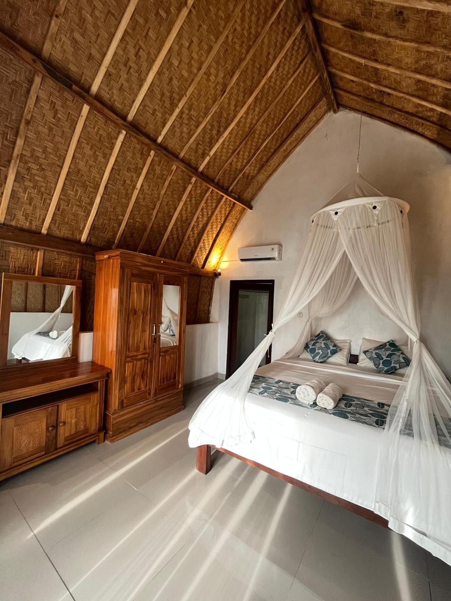 Oceanview Nusa Penida Holiday park 2*