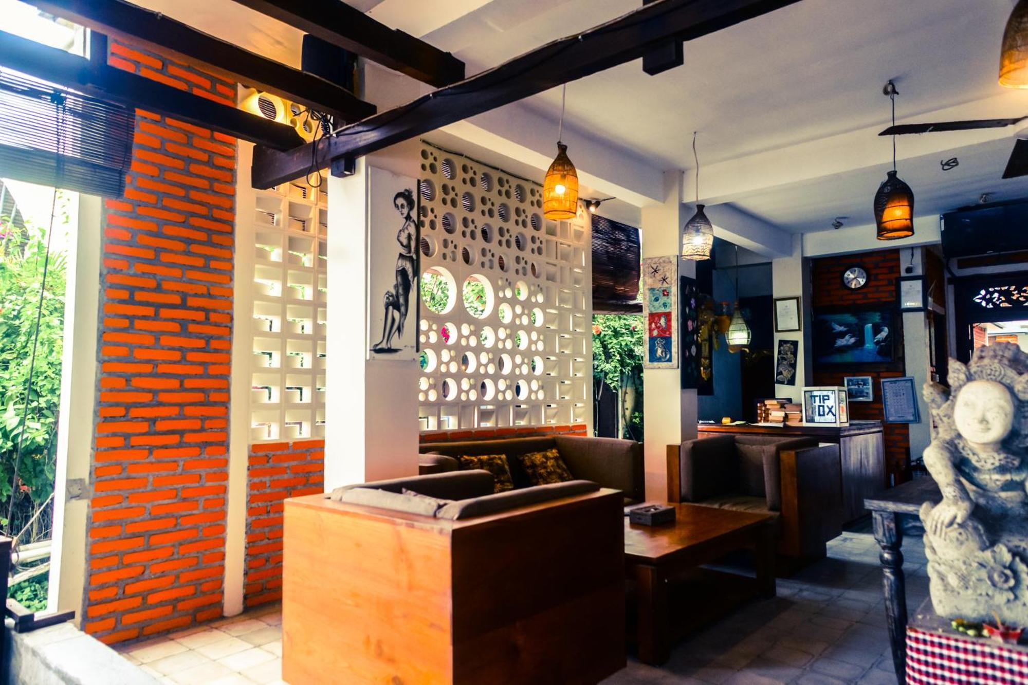 Sunset Hotel 2*