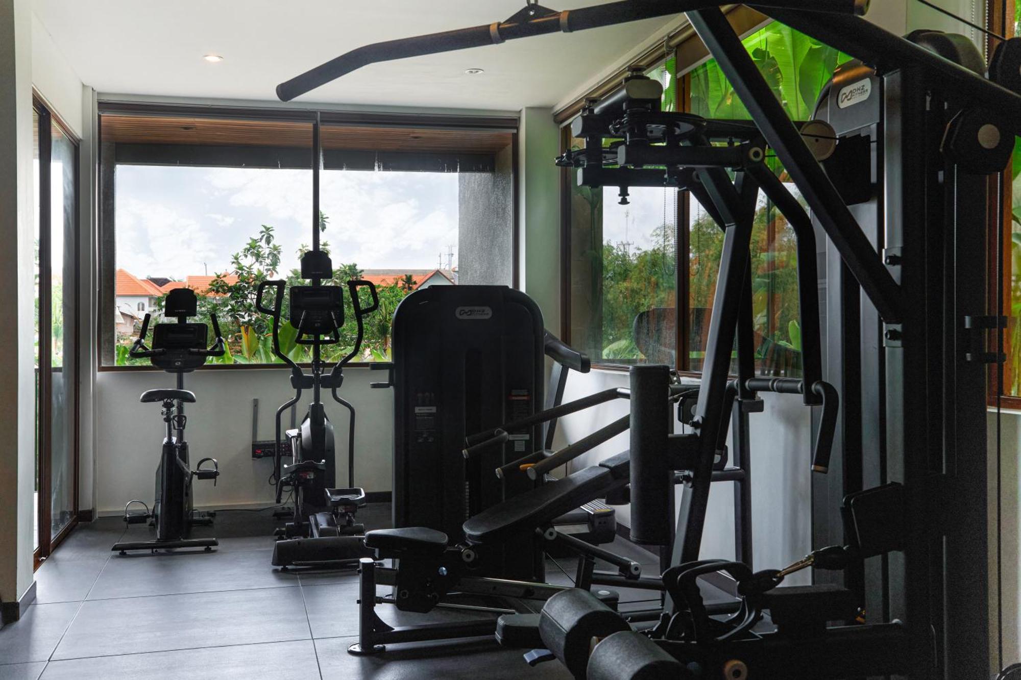 Kammora Living And - Bali Way Aparthotel