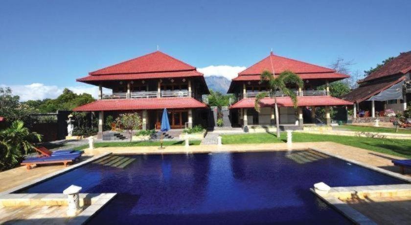 Wreck Divers & Restaurant Resort