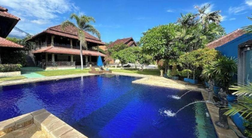 Wreck Divers & Restaurant Resort Tulamben (Bali)