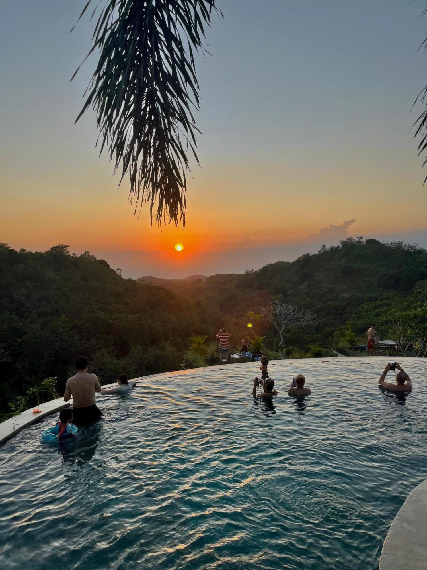 Bed & Breakfast Kelingking Parama Batumadeg