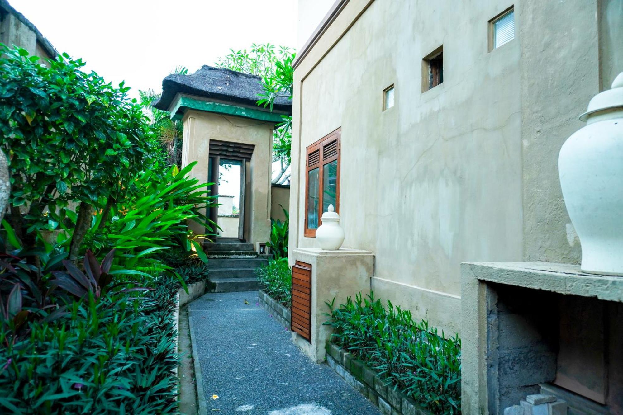 Alam Puri Art Museum And * Darmasaba
