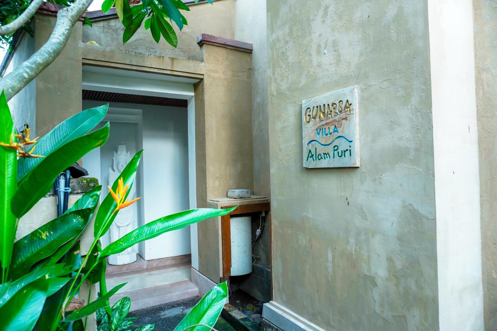 Alam Puri Art Museum And Aparthotel