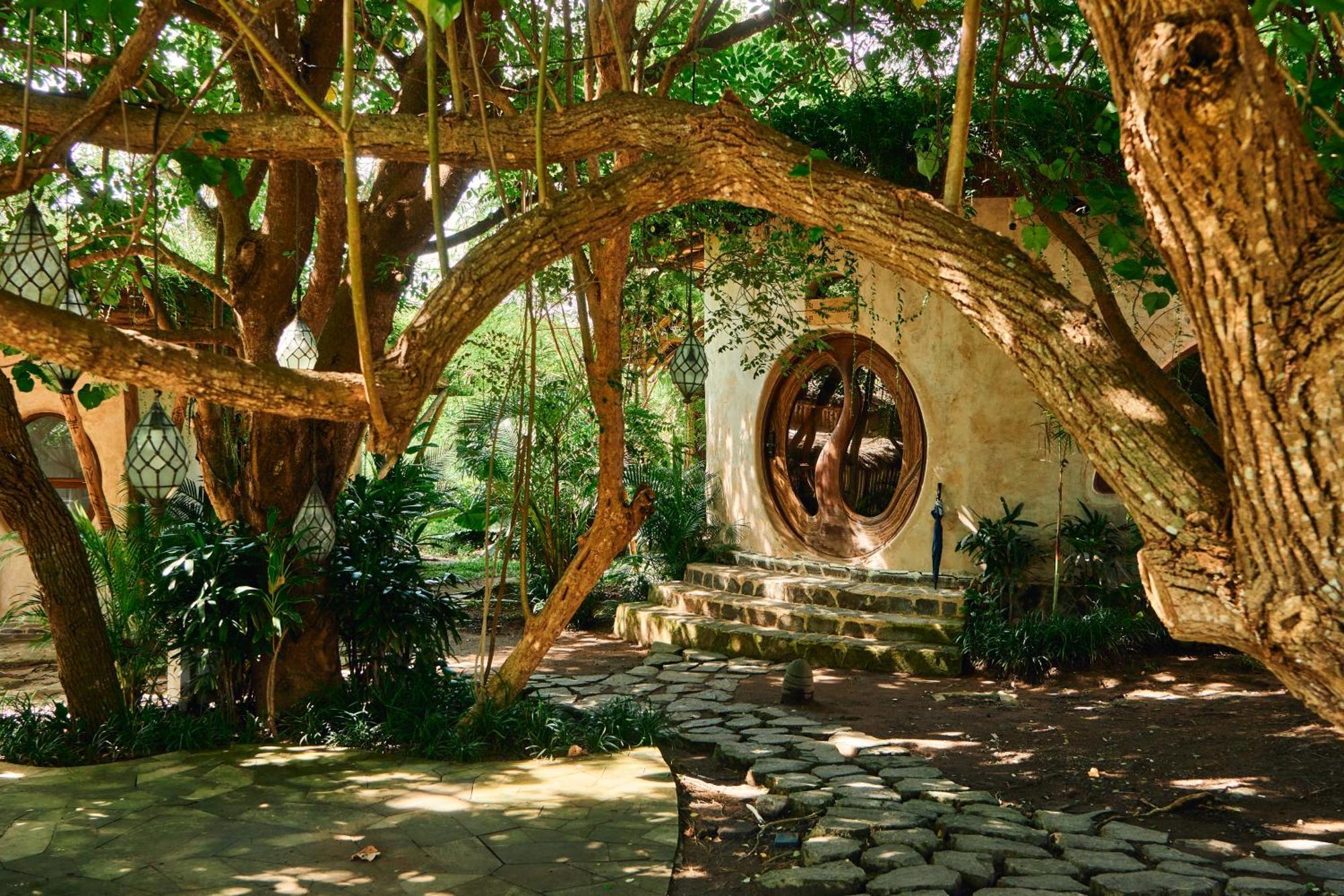 Hotel Nuanu & Tanah Lot (Bali)