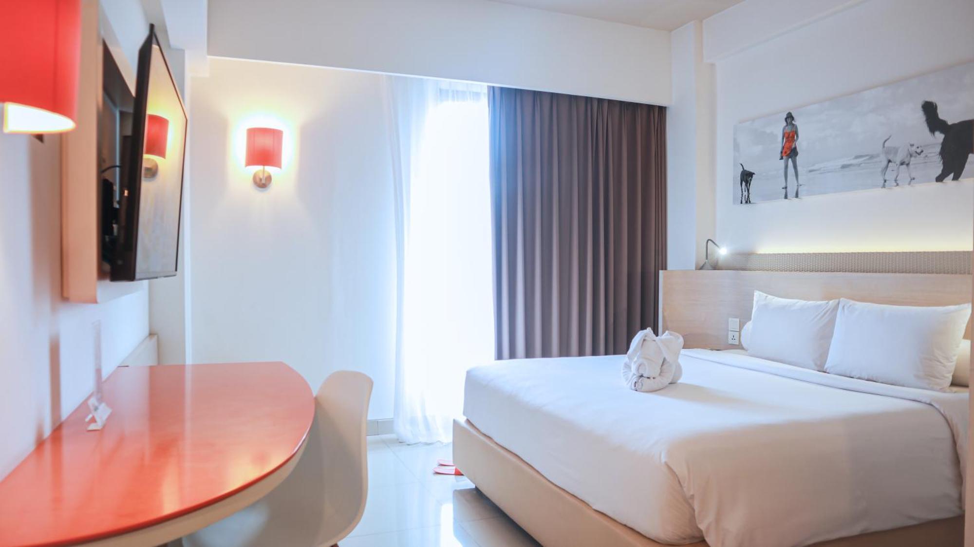 Harris Hotel