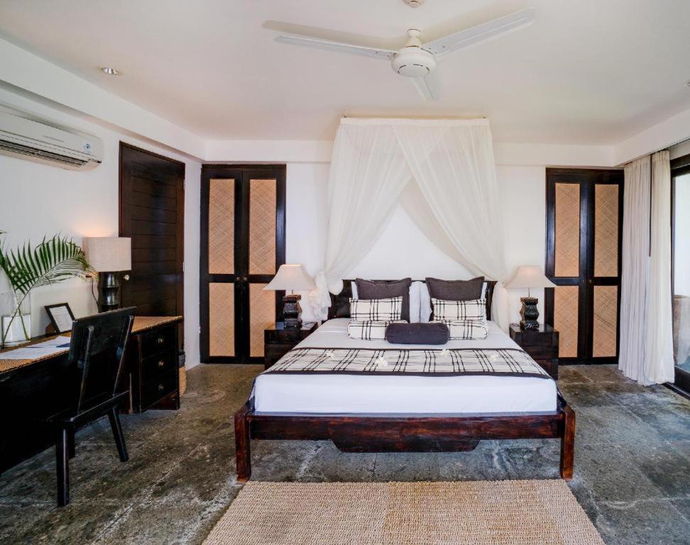 Batu Karang Lembongan & 4*