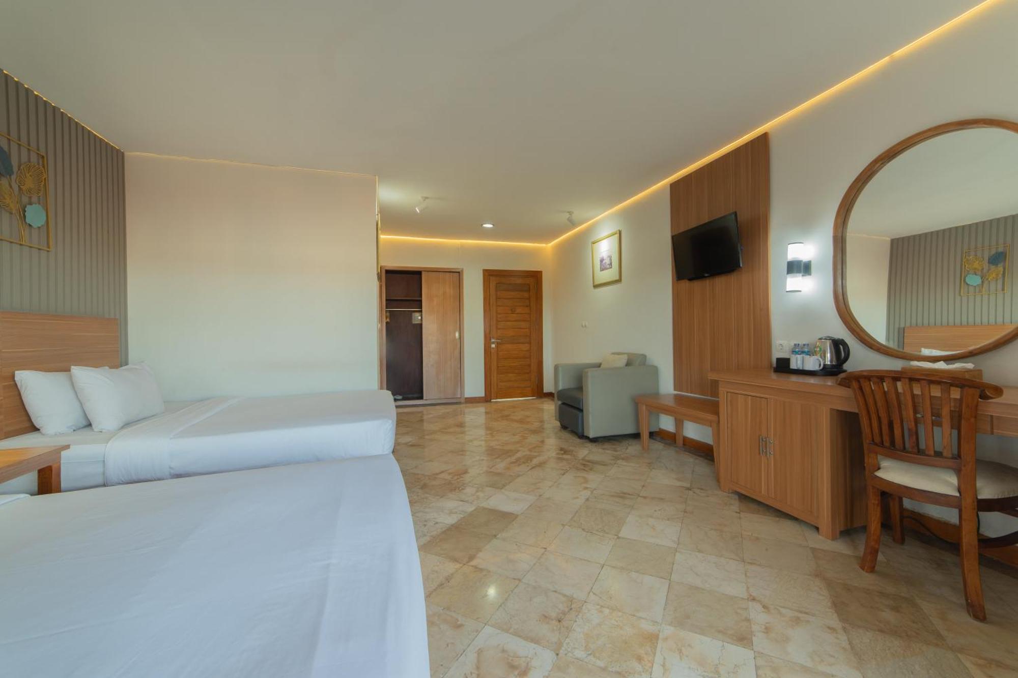 Hotel Nirmala 3*