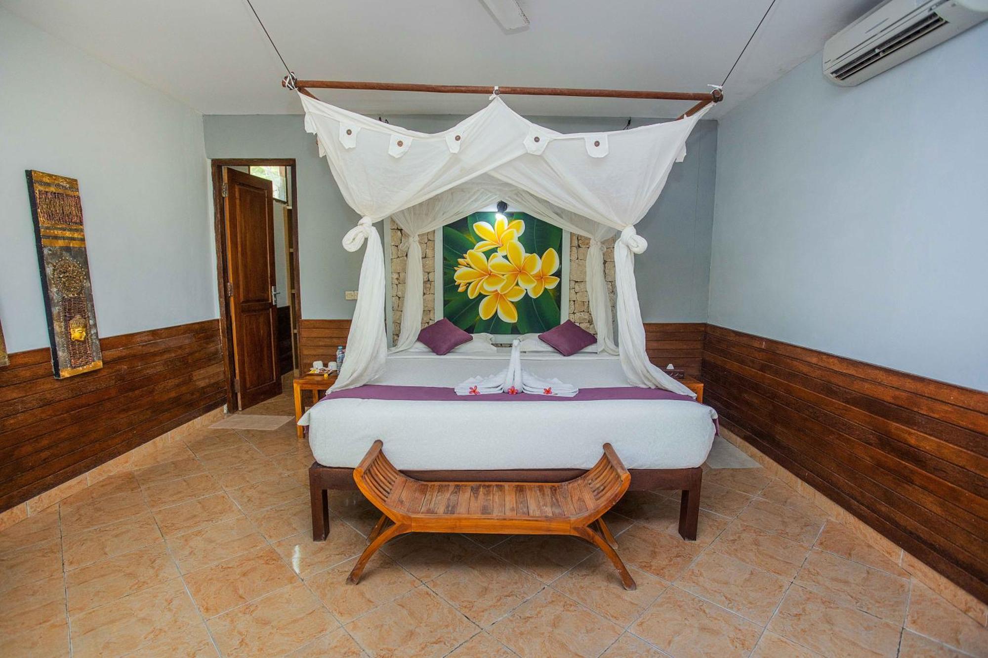 The Tanis Resort