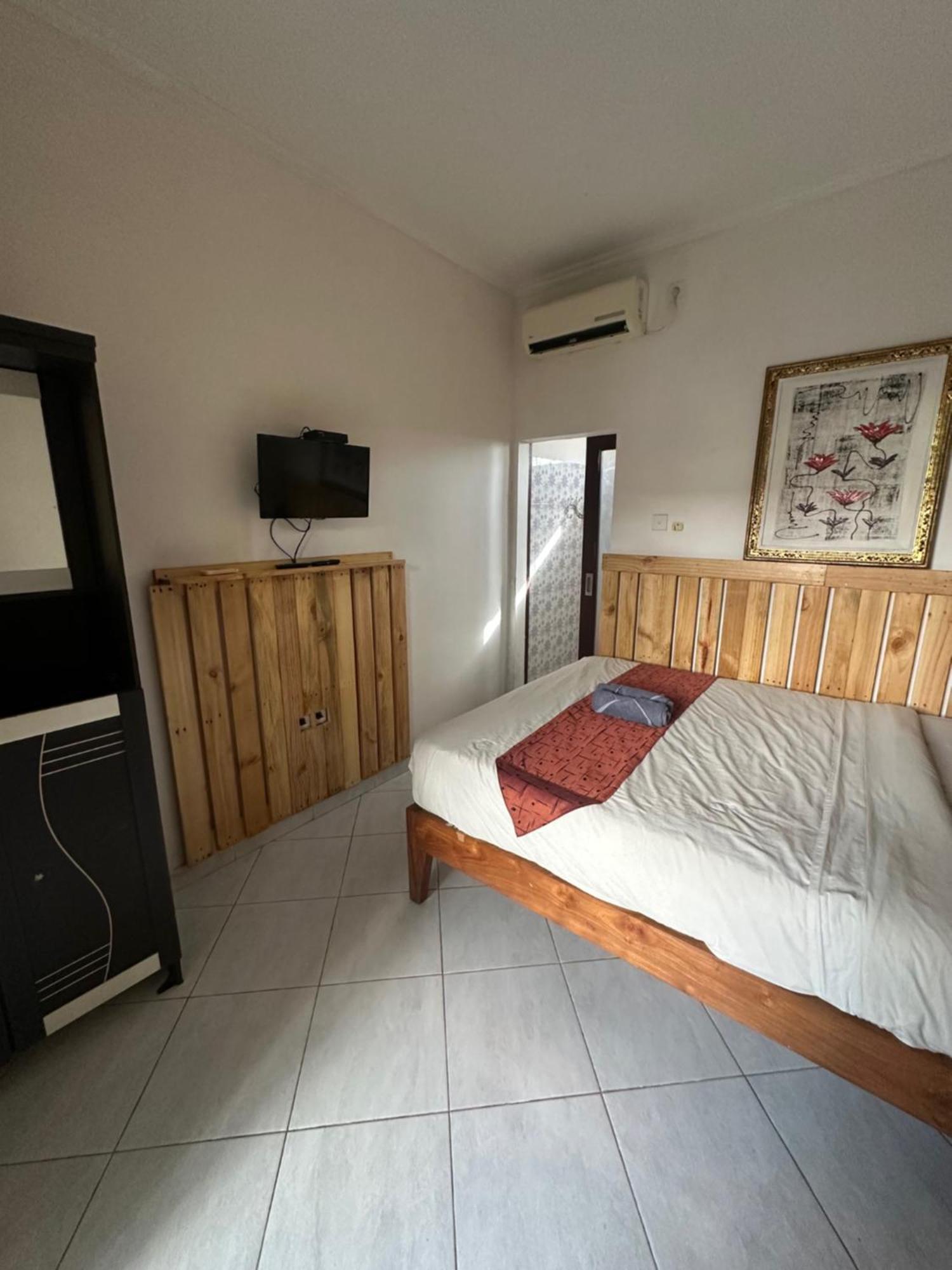 Sari Buana Guest house 2*