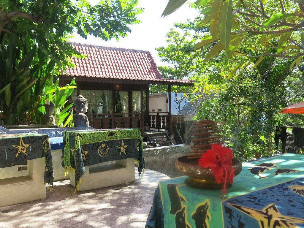 Wisma tamu Pt Putra Momongan Menyelam Scuba 2*