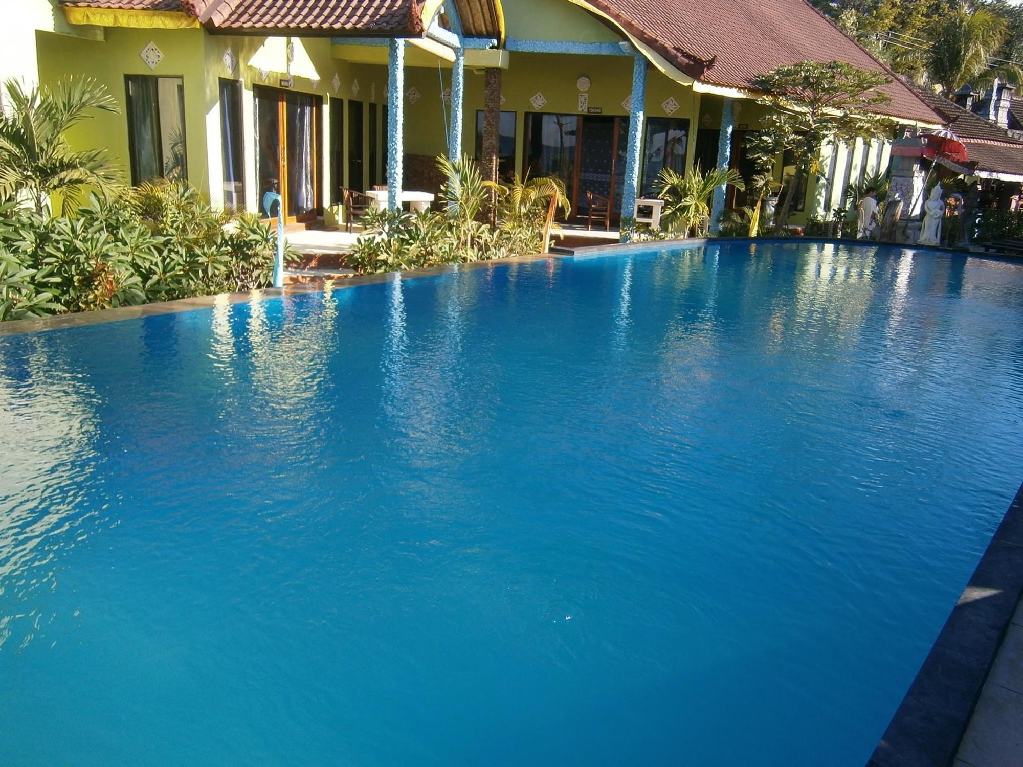 Surya Rainbow Holiday park 3*