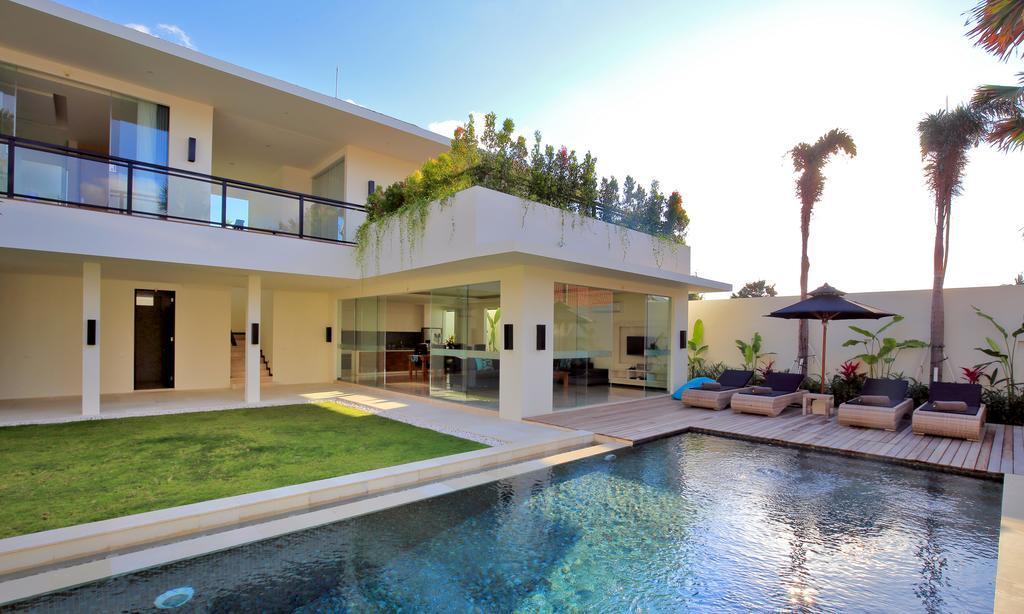 Aquila Villa