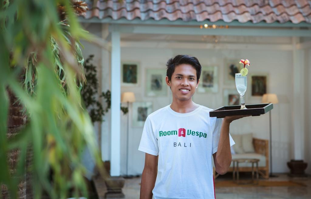 & Vespa 4 Guest house Seminyak (Bali)