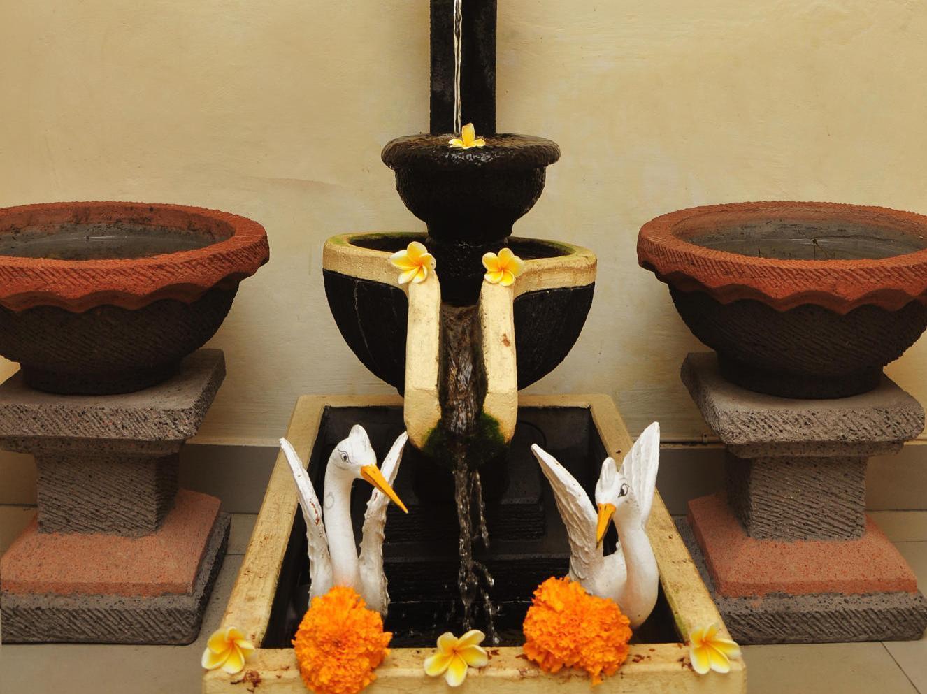 Astiti Salon And Ubud (Bali)