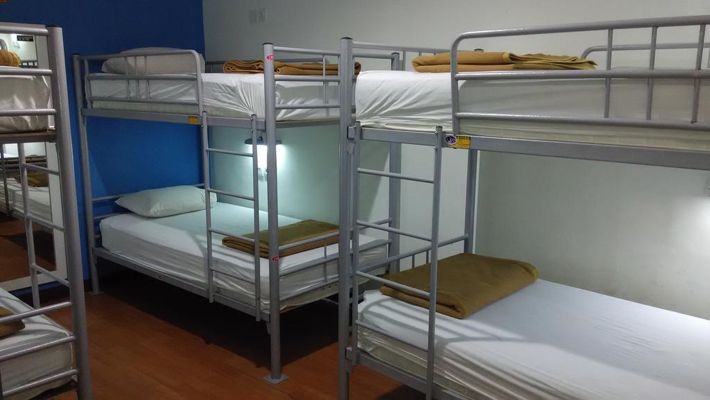 Cx Kuta Raya Hostel