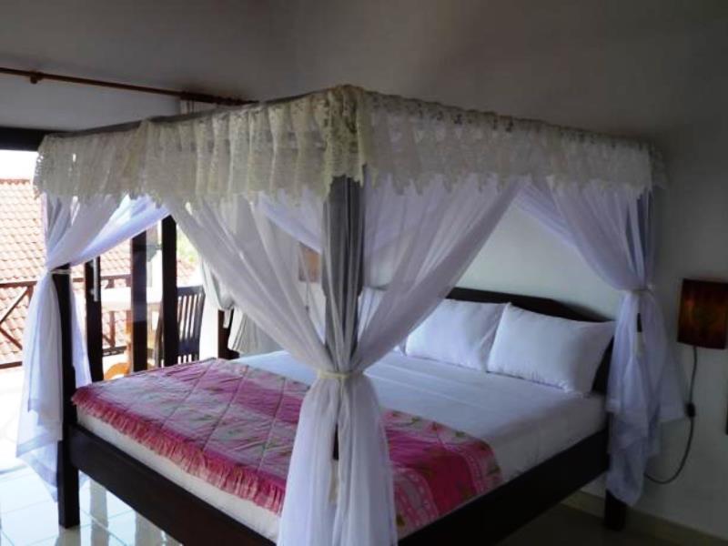 Bed & Breakfast Warung Ary & *