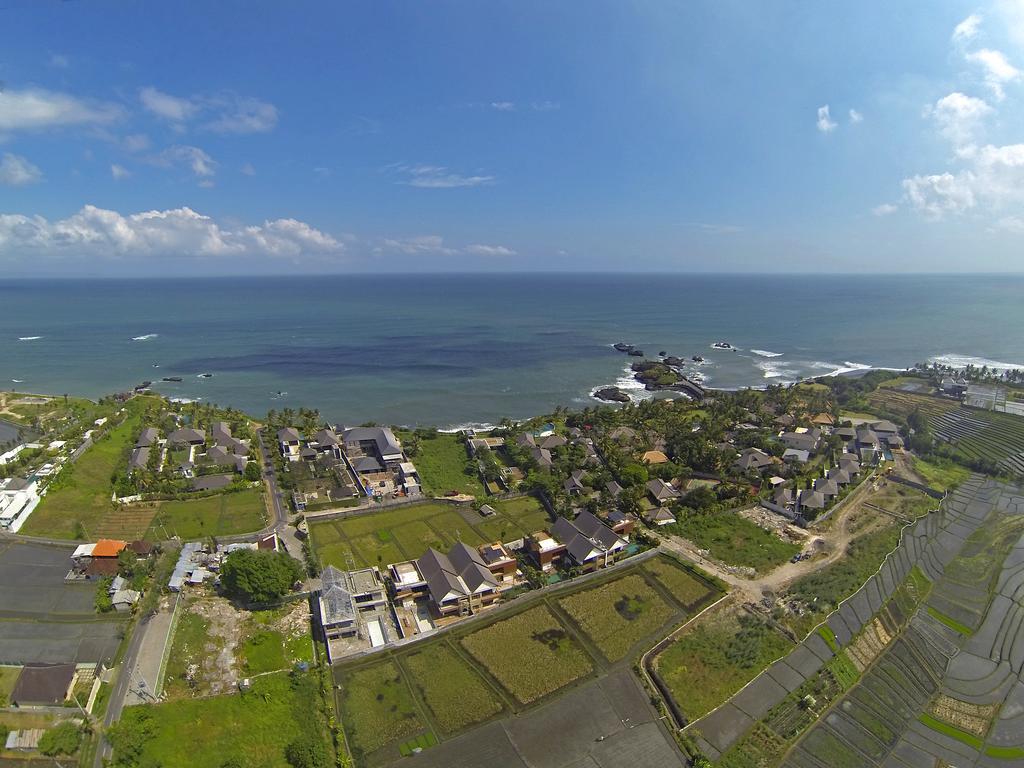 Ombak Cemagi Tanah Lot (Bali)