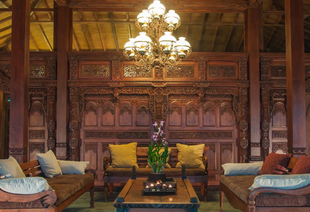 Oceanfront Citakara Sari Villa *