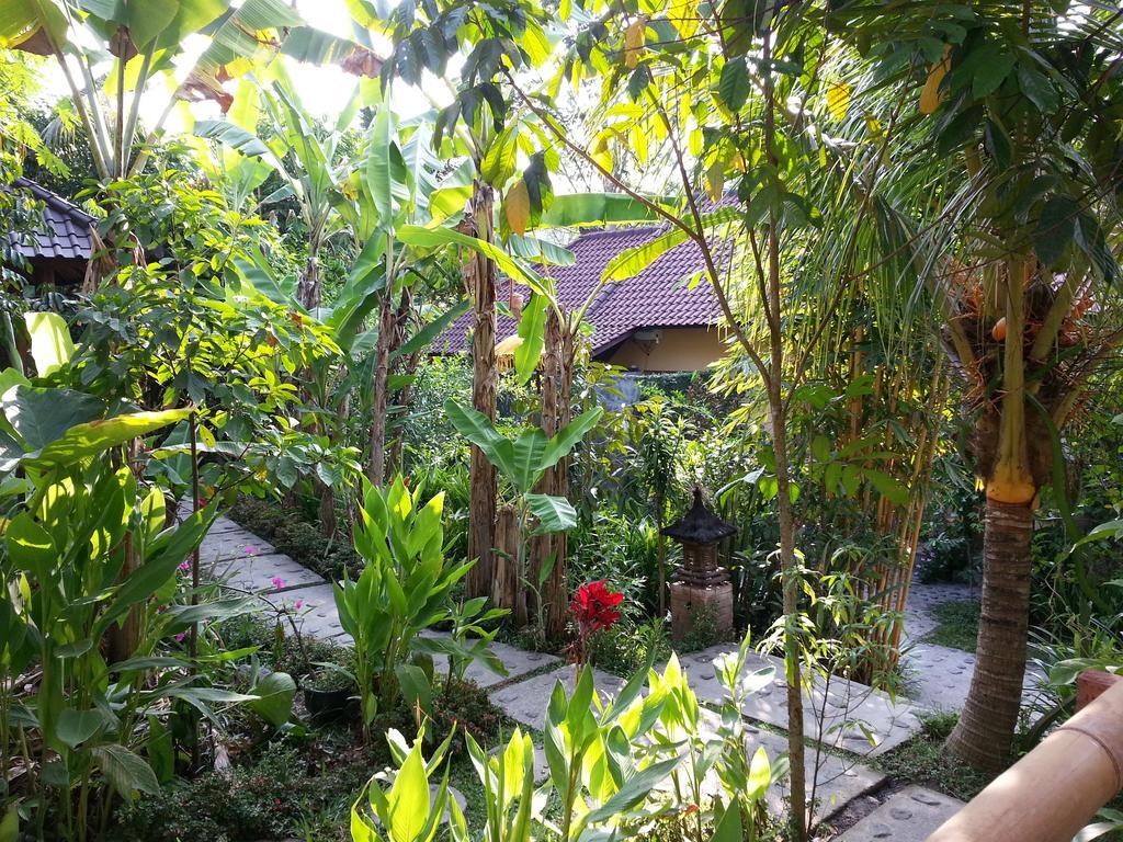 Khrisna Hs And Sidemen (Bali)