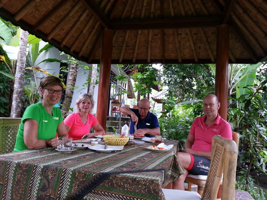 Khrisna Hs And Sidemen (Bali)