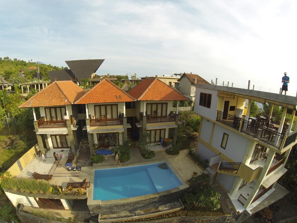 Anugerah Hotel 2*