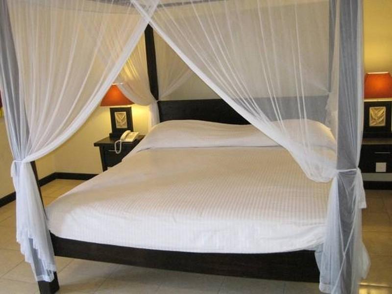 Intansari Hotel 2*