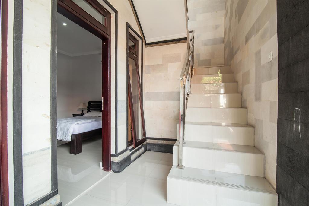 Guest house Grahadi 41 *