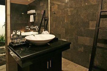 The Khayangan Dreams Umalas Villa