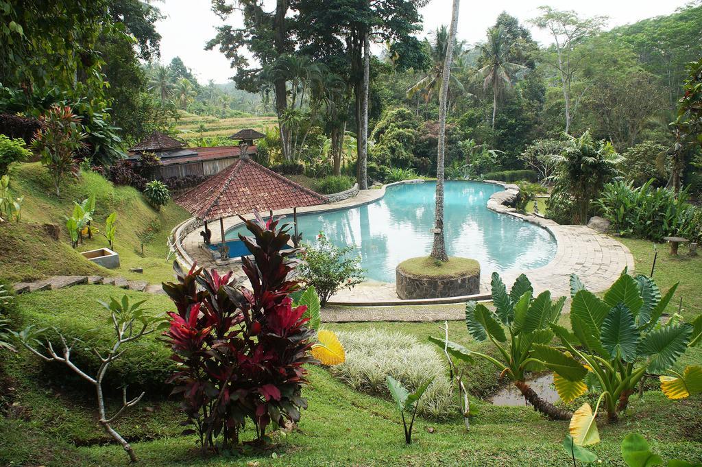 Holiday park Yeh Panes Hot Spring