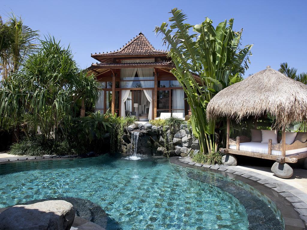 Dea Villa *