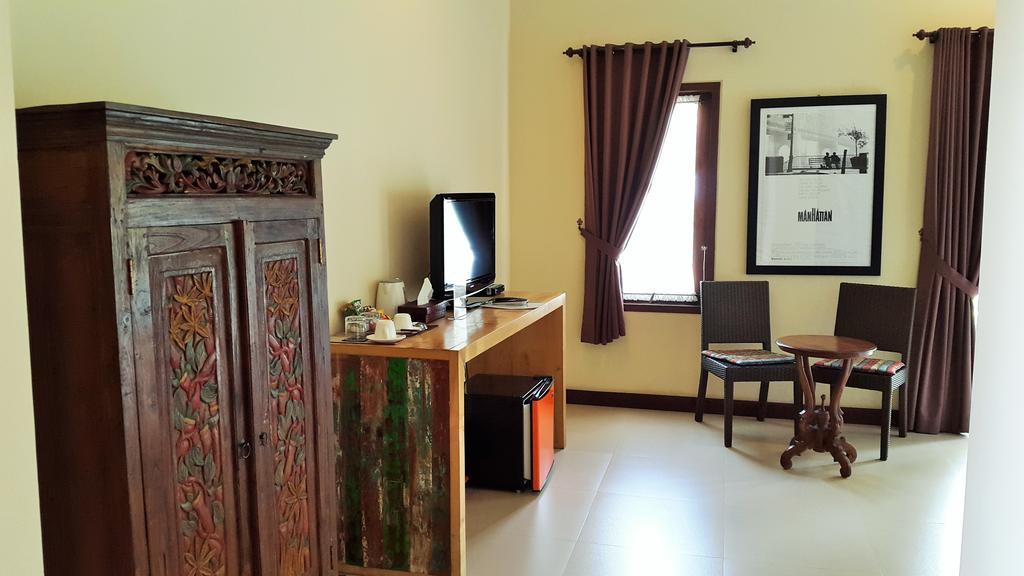 Casa De 3*