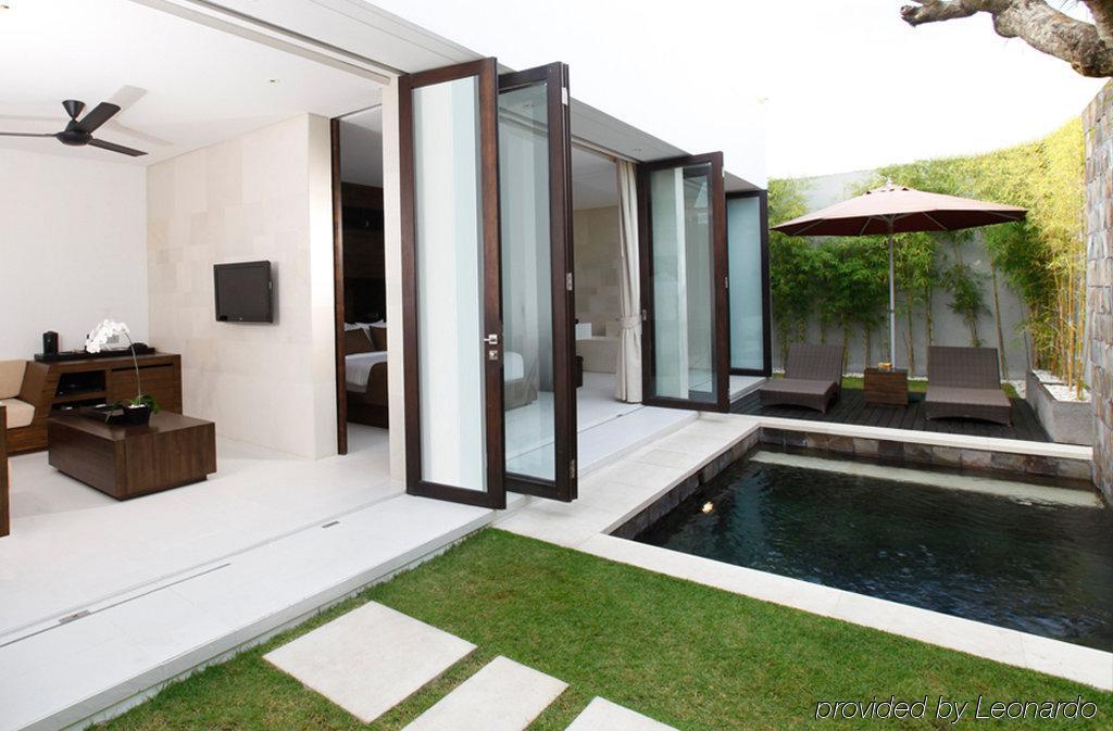 Villa Equilibria *