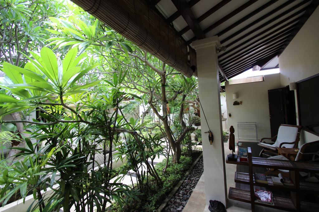 Wisma tamu Frangipani Lovina (Bali)