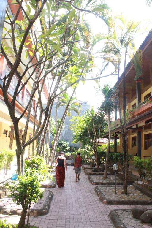 Hotel Gora Kuta (Bali)